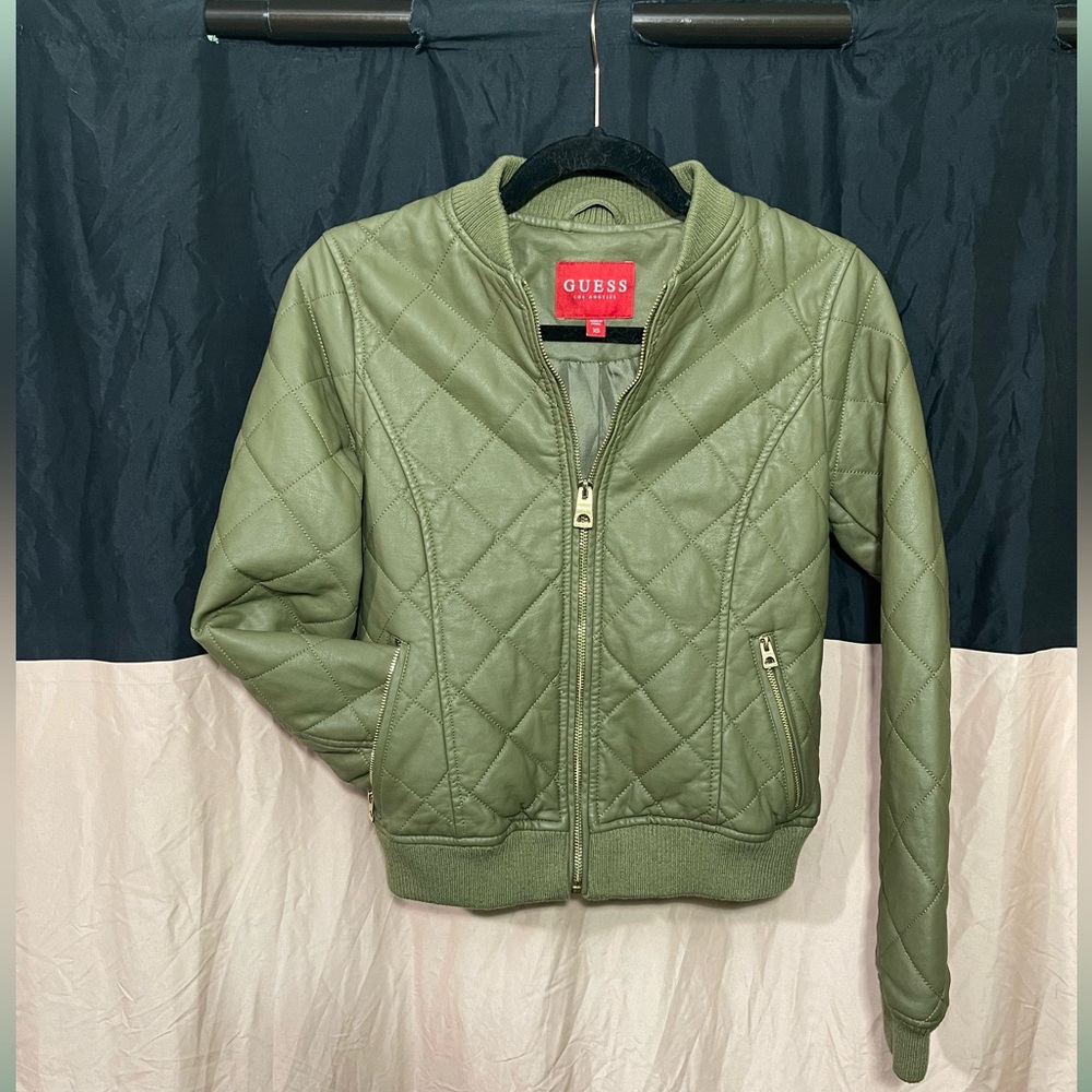 GUESS Marine Quilted Cropped Jacket (Green)